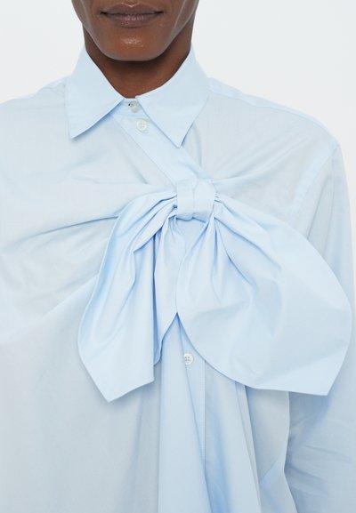 Viktor&Rolf KNOTTED SHIRT - Button-down blouse - light blue
