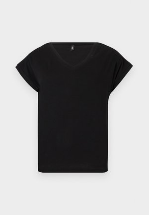 Μαύρο T-shirt με κοντά μανίκια και V-λαιμόκοψη, σε χαλαρή γραμμή, με ένα μικρό ετικέτα στην εσωτερική πλευρά του λαιμού, σε απλό λευκό φόντο.
