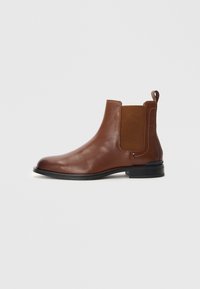 Classic ankle boots - winter cognac