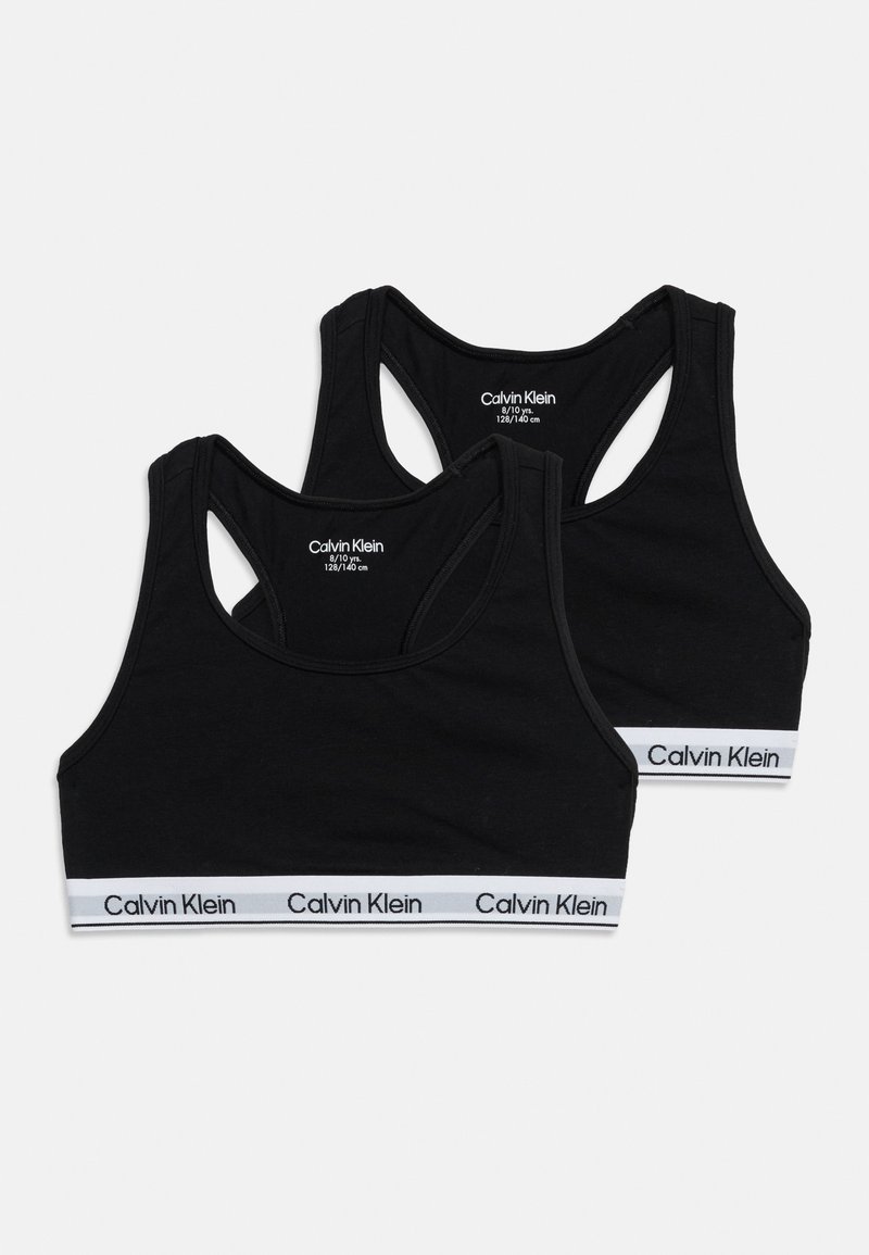 Δύο μαύρα αθλητικά σουτιέν Calvin Klein για παιδιά με λευκές ελαστικές ταινίες με λογότυπο, σχεδίαση racerback, μέγεθος 8/10 ετών, 128/140 εκ.