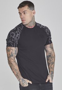 SIKSILK - TECH - Printtipaita - black Pienoiskuva 1