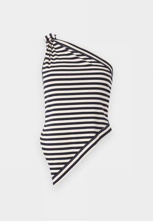 Costume da bagno monospalla a righe orizzontali bianche e nere con orlo asimmetrico e spallina annodata sulla spalla sinistra.