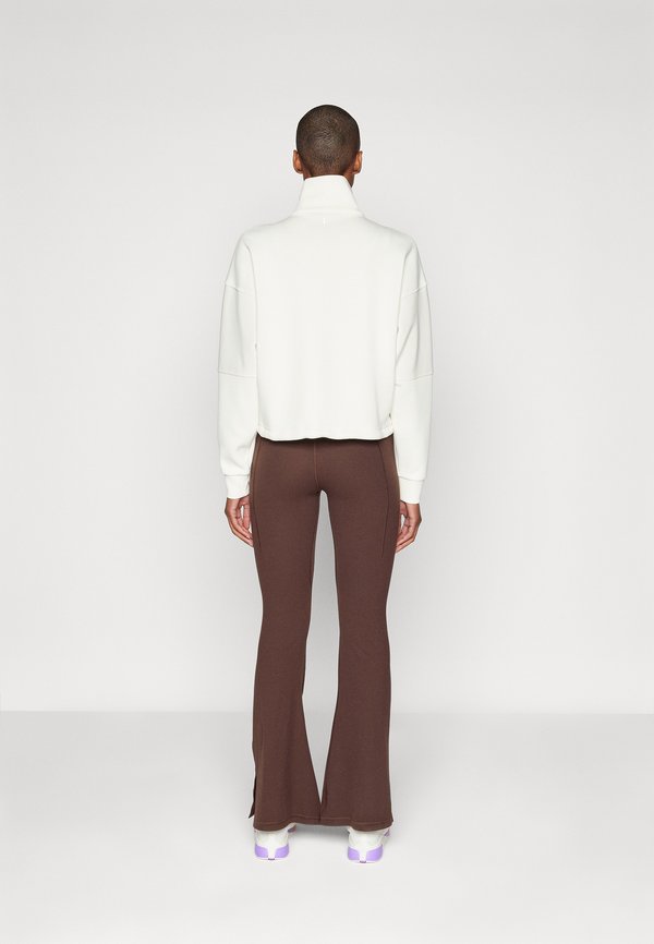 SUPER SOFT FLARE YOGA TROUSERS - Tracksuit bottoms2