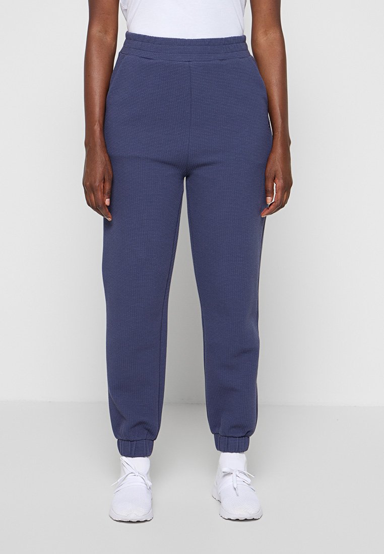 Pantalones deportivos