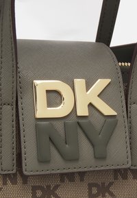 DKNY SATCHEL - Håndveske - olive