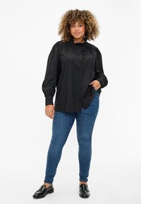 Zizzi MIT RUFFLES - Nööpidega pluus - black