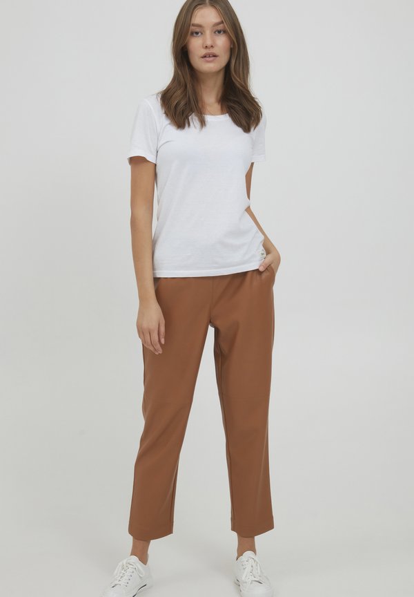 OXPAULIA REGULAR FIT - Trousers - toffee3