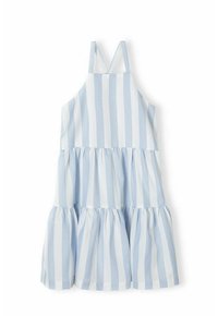 Vestido a rayas en azul claro y blanco con un corsé ajustado y una falda de volantes en capas. Presenta tirantes de espagueti ajustables y una textura de tela suave.