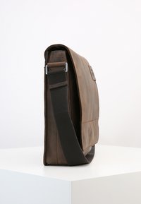 Strellson Richmond Borsa A Tracolla Donna In Pelle Marrone Scuro