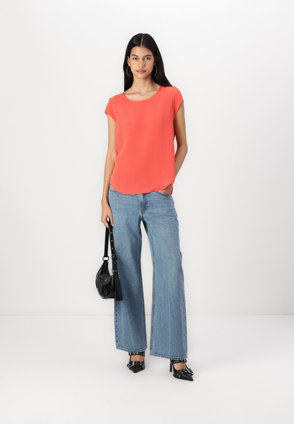 ONLVIC  - Basic T-shirt - dubarry3