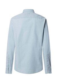 Svetlomodrá košeľa na dlhý rukáv s gombíkovými manžetami, zobrazená zozadu na bielom pozadí.
