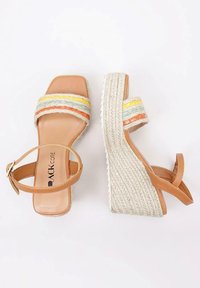 LIMMA JUPIER - Sandalias de tacón - camel
