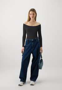ONLY ONLLIVE LOVE OFFSHOULDER BODY - Ilgarankovis viršutinės dalies drabužis - black