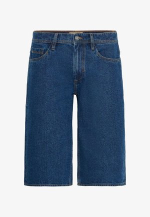 Denimshorts i mørkeblå med lige snit, fem-lommer design og kontrastsyninger. Har lynlås og knaplukning.