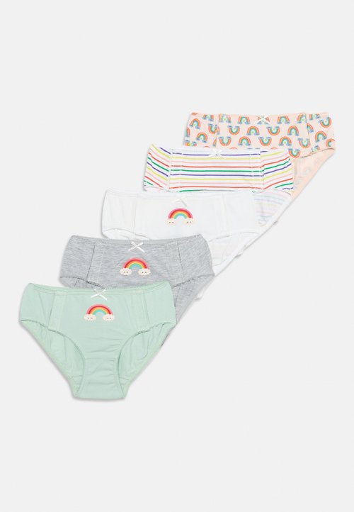 Cinq culottes pour enfants en couleurs menthe, gris, blanc, rayé et pêche, chacune avec des motifs arc-en-ciel et de petits nœuds à la taille.