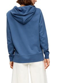s.Oliver Felpa con cappuccio - blau