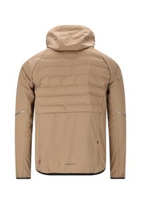 Beige wasserfeste Jacke mit Kapuze, gestepptem Muster auf dem oberen Rücken, elastischen Bündchen, reflektierenden Streifen und einem Logo am Saum.