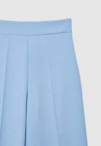 Thumbnail Image 4