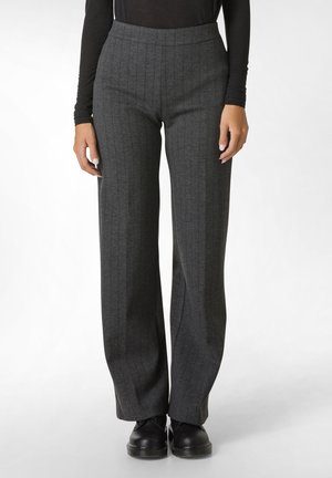 Pantalones de pierna ancha en gris oscuro con un patrón de rayas verticales. Fabricados con un material suave, presentan una cintura alta y sin hardware visible.