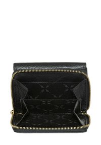 Czarny skórzany portfel ze złotym zamkiem. Wnętrze wykończone czarną tkaniną z delikatnym wzorem i wieloma przegródkami na karty dla lepszej organizacji.