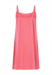 Robe d'été rose sans manches avec fines bretelles et encolure froncée, confectionnée en tissu léger et doux.