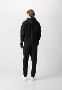 BOSS SAGGY - Felpa con zip - black