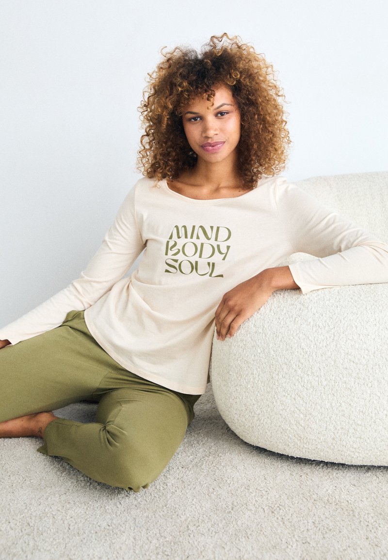 Triumph SET - Nachtwäsche Set - green/light combination