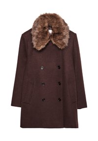 Cappotto di lana in taglio doppiopetto di colore marrone scuro con due tasche frontali e un ampio colletto in pelliccia sintetica di colore marrone chiaro.