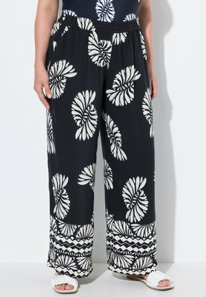 Ulla Popken FOSSIL PRINT ELASTIC WAIST - Stoffhose - black