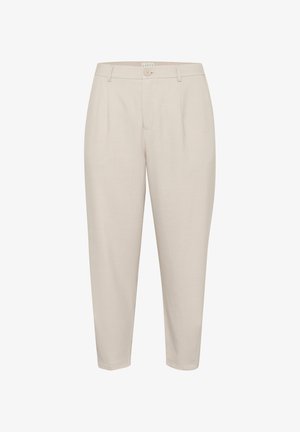 Šviesiai smėlio spalvos kelnės su tiesiomis kojomis, turinčios sagos uždarymą, raukšlėtą priekį ir lygų paviršių. Vidutinio aukščio liemuo.