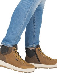 Rieker Botines con cordones - gelb