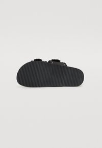 Thumbnail Image 5