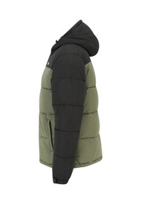 Puffjacka med svart huva och ärmar, i en olivgrön kropp. Kviltad design med sidofickor och elastiska ärmslut.
