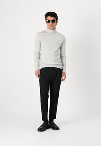 pure cashmere MEN TURTLE NECK SWEATER - Camisola - grey