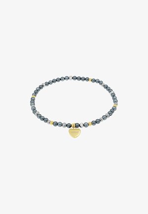 Braccialetto di perline con perle grigie scure e argentee con accenti dorati. Un ciondolo a forma di cuore dorato inciso con la parola "amor" aggiunge un tocco dettagliato.