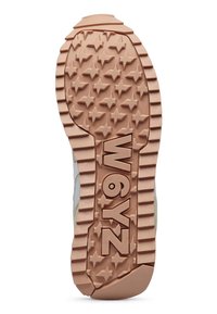 Suola delle scarpe realizzata in un materiale gommato marrone chiaro, con un battistrada a motivo stella e logo "W6YZ" in rilievo. Design testurizzato per una migliore aderenza.