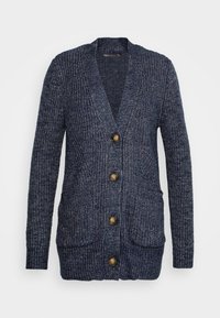 Cardigan lavorato a maglia blu navy con scollo a V, cinque bottoni marroni, due tasche frontal, polsini e orlo a coste, caratterizzato da un motivo testurizzato su tutta la superficie.