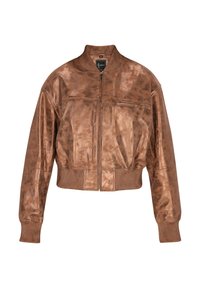 Jachetă bomber din piele maro, cu un design scurt, manșete cu model în relief și închidere cu fermoar. Oferă o textură netedă și un luciu subtil.