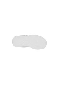 Sole di sneaker bianche con pattern di grip testurizzati e superficie liscia. Presenta sottili disegni circolari e una vestibilità aderente per supporto.