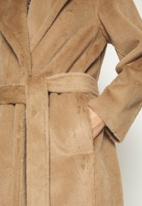 Marc Cain Klassischer Mantel - beige