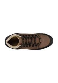 Botte de randonnée en cuir marron avec lacets noirs, semelle noire et doublure en polaire beige clair, vue de dessus sur un fond blanc.