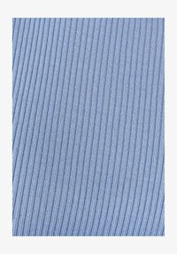 Selezionato, Sky blue