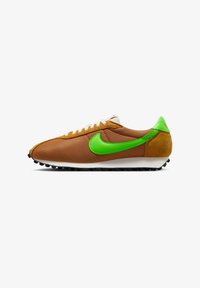 Selecionado, desert ochre/green strike-sail-black