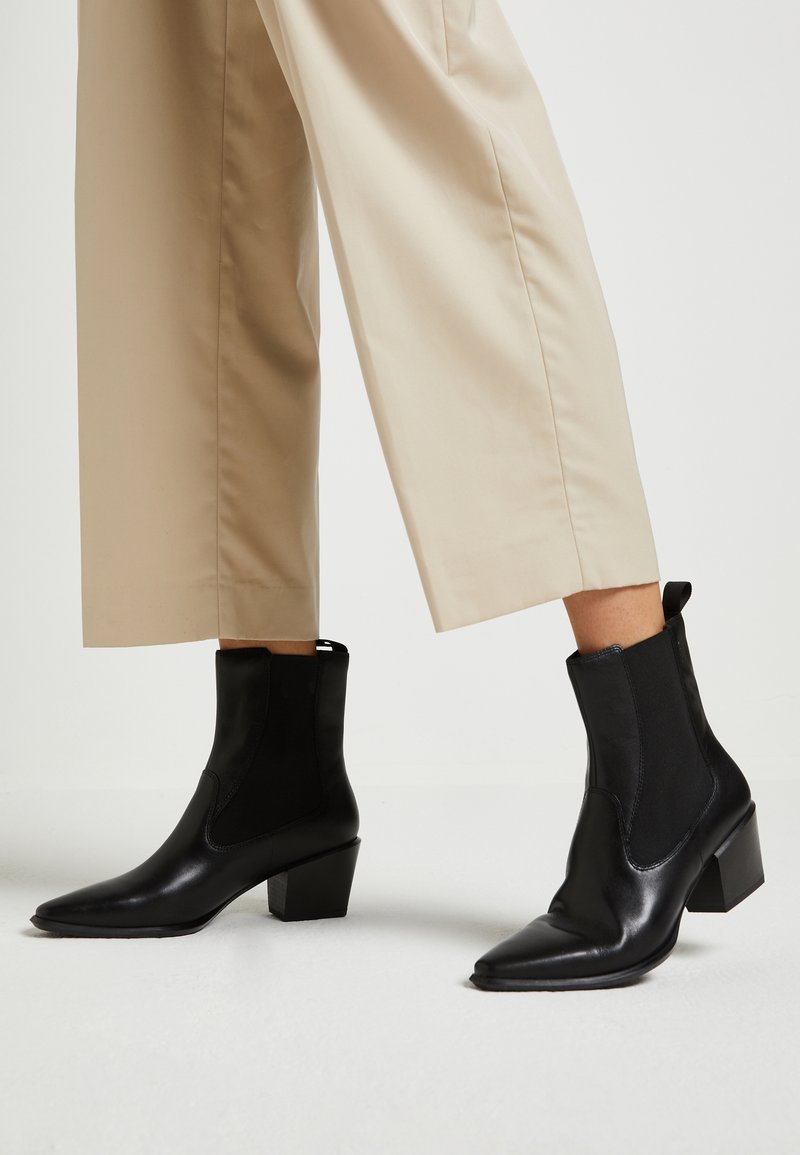 Vagabond Botines - black