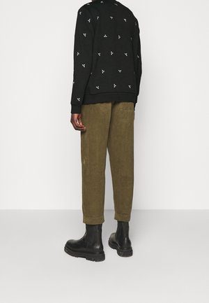 Sweater - black