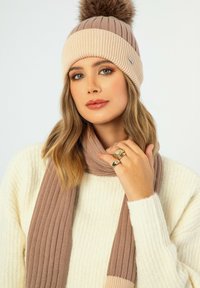 WITTCHEN Schal - multicolor