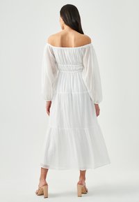 WILLA BURNESE MIDI - Vapaa-ajan mekko - white