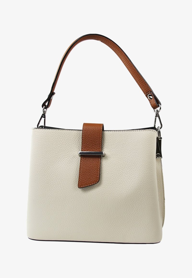 Crème gekorreld leren handtas met een bruine accentriem. Heeft een rechthoekige vorm en een zilverkleurig sluitdetail. Verstelbare schouderriem.