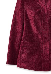 Vyno raudonos spalvos švarkas, pagamintas iš tekstūrinio audinio, su išpjovimu ir viena kišene, išsiskiriantis subtiliu blizgesiu ir pritaikytu dizainu.