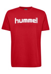 Rode katoenen T-shirt met een groot wit "hummel" logo op de borst, korte mouwen en een ronde hals ontwerp.